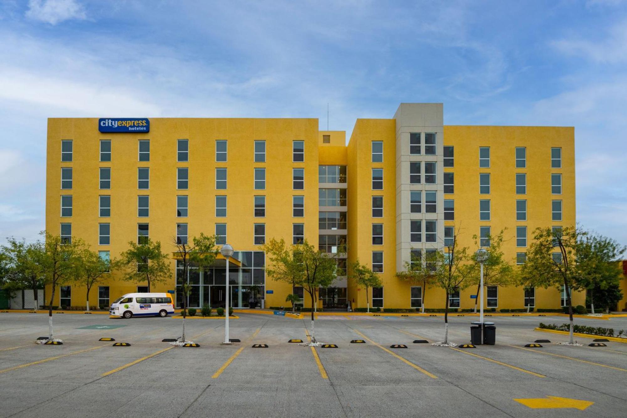 Express By Marriott Aeropuerto 4* Silao